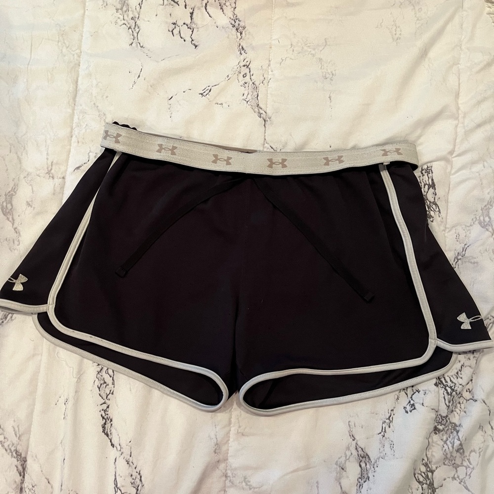 UNDER ARMOUR Women’s HeatGear Drawstring Athletic Shorts, Logo waitband, size XL